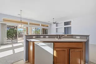 14257 N Greenspun Pl, Oro Valley, AZ 85755 - Photo 10