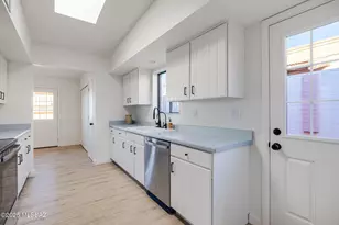 9343 E 30th St, Tucson, AZ 85710 - Photo 14