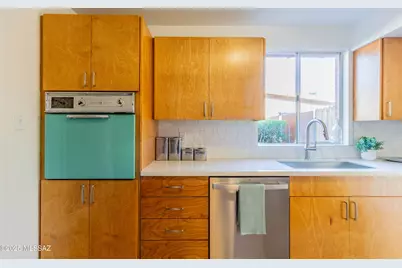 7426 E Montecito Drive, Tucson, AZ 85710 - Photo 6