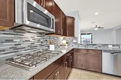 7991 S Dolphin Way, Tucson, AZ 85756 - Photo 12