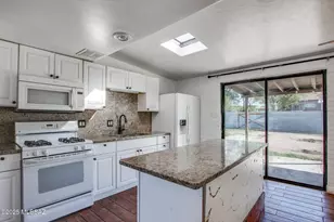 4114 N Lange Ave, Tucson, AZ 85705 - Photo 10