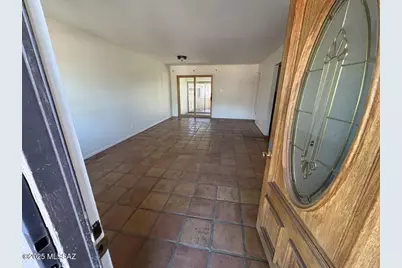 1246 S Camino Seco, Tucson, AZ 85710 - Photo 2