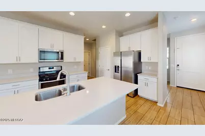 7075 Vuelta Aguarachay, Tucson, AZ 85756 - Photo 2