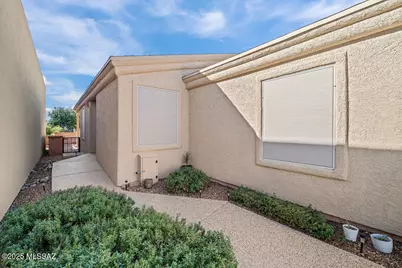 543 W Deerview Court, Green Valley, AZ 85614 - Photo 2