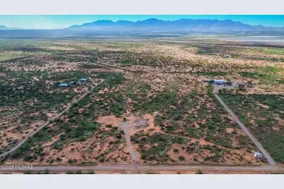 988 El Rancho Boulevard #B, Huachuca City, AZ 85616 - Photo 4