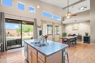 7450 W Shining Amber Ln, Tucson, AZ 85743 - Photo 16