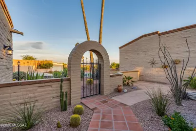 5281 N Fort Yuma Trail, Tucson, AZ 85750 - Photo 4