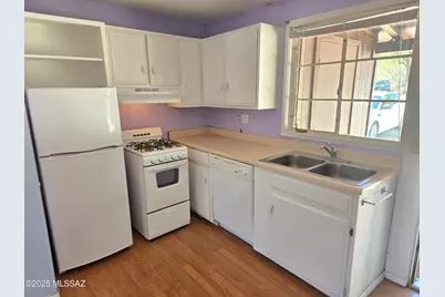 484 S La Canada Drive #B, Green Valley, AZ 85614 - Photo 6