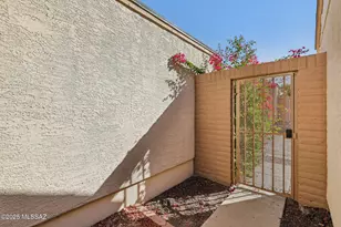 2462 N Palo Santo Dr, Tucson, AZ 85745 - Photo 4