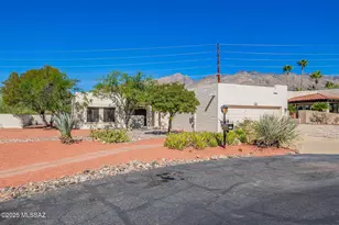 4241 E Aquarius Dr, Tucson, AZ 85718 - Photo 4