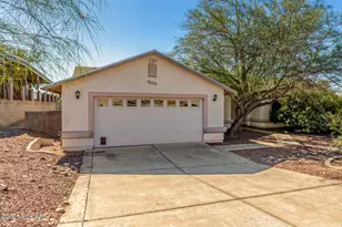 10010 E Domenic Ln, Tucson, AZ 85730 - Photo 2