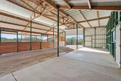 5552 S Beehive Avenue, Tucson, AZ 85746 - Photo 2