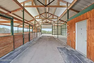 5552 S Beehive Ave, Tucson, AZ 85746 - Photo 1