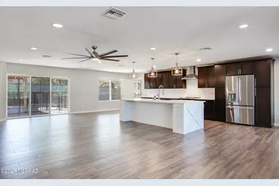 8200 E Wrightstown Terrace Court, Tucson, AZ 85715 - Photo 4