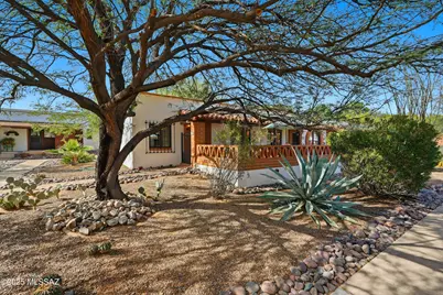 246 S Paseo Pena #A, Green Valley, AZ 85614 - Photo 2