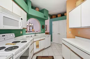 563 W Via Rosaldo, Green Valley, AZ 85614 - Photo 16