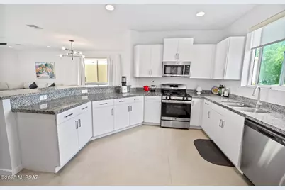 7559 E Chalkboard Court, Tucson, AZ 85715 - Photo 2