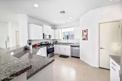 7559 E Chalkboard Court, Tucson, AZ 85715 - Photo 12