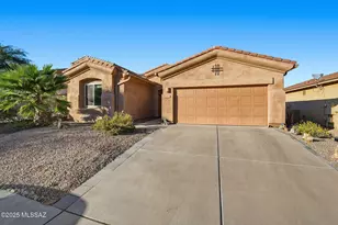 37 E Calle Trona, Green Valley, AZ 85614 - Photo 2
