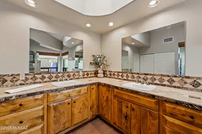 766 W Silver Eagle Court, Oro Valley, AZ 85755 - Photo 20