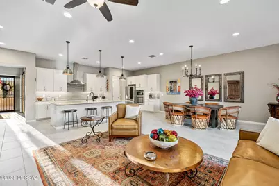13186 N Humphreys Peak Drive, Oro Valley, AZ 85755 - Photo 4