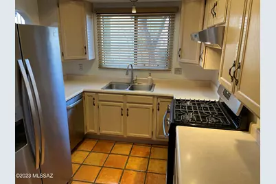11865 N Copper Butte Drive, Tucson, AZ 85737 - Photo 10