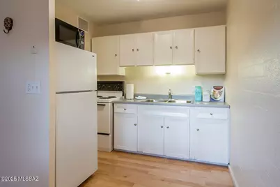 835 N 6th Avenue #2, Tucson, AZ 85705 - Photo 4