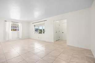 1232 N Swan Rd, Tucson, AZ 85712 - Photo 4