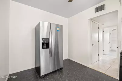 1232 N Swan Road, Tucson, AZ 85712 - Photo 10