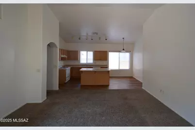 267 E Camino Limon Verde, Sahuarita, AZ 85629 - Photo 2