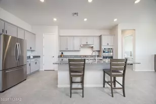 5197 W Ridgemont Ct, Tucson, AZ 85742 - Photo 2