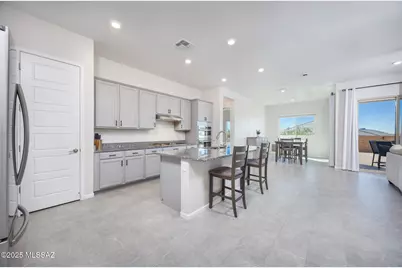 5197 W Ridgemont Court, Tucson, AZ 85742 - Photo 4