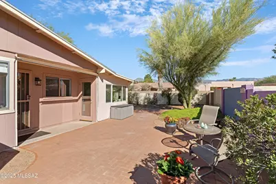 7451 E La Cienega Drive, Tucson, AZ 85715 - Photo 10