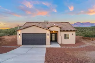 1866 Circulo Bulgaro, Rio Rico, AZ 85648 - Photo 1