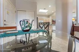 449 W Elkhorn Ct, Green Valley, AZ 85614 - Photo 10