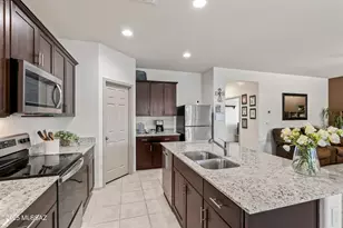 16522 S Paseo Badajo, Sahuarita, AZ 85629 - Photo 2