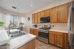 9842 E Wind Dancer Dr, Tucson, AZ 85748 - Photo 20