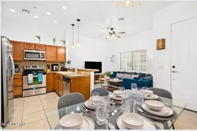 2016 E River Road #204, Tucson, AZ 85718 - Photo 2