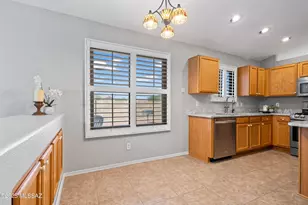 9557 N Patagonia Pl, Tucson, AZ 85742 - Photo 14