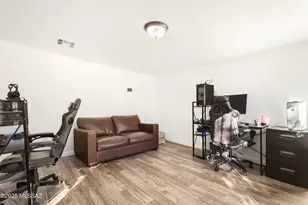 3927 E Lind Rd, Tucson, AZ 85712 - Photo 4