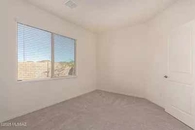 7831 S Walnutview Drive, Tucson, AZ 85757 - Photo 16
