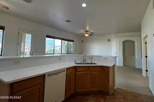 56 N Cape Royal Dr, Green Valley, AZ 85614 - Photo 12