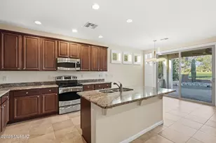 1094 N Night Heron Dr, Green Valley, AZ 85614 - Photo 12