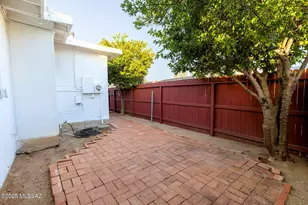 45 Calcite Dr, Tucson, AZ 85745 - Photo 20