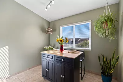 1858 W Placita De Agosto, Green Valley, AZ 85622 - Photo 8