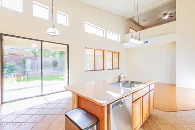 7485 W Crimson Ridge Drive, Tucson, AZ 85743 - Photo 12