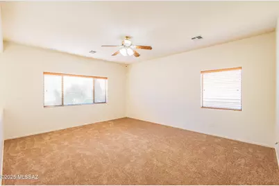 7485 W Crimson Ridge Drive, Tucson, AZ 85743 - Photo 34