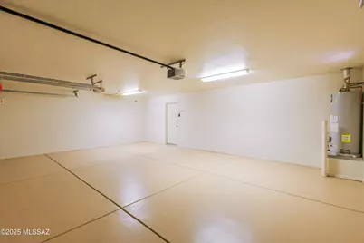 7485 W Crimson Ridge Drive, Tucson, AZ 85743 - Photo 30