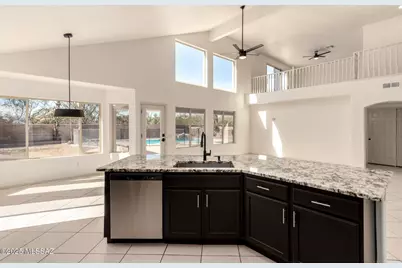 12403 N Echo Valley Drive, Oro Valley, AZ 85755 - Photo 18