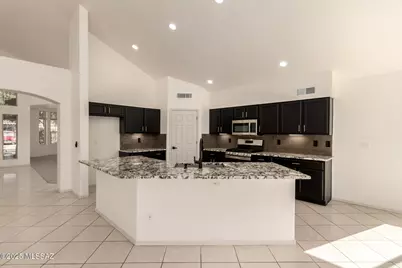 12403 N Echo Valley Drive, Oro Valley, AZ 85755 - Photo 16